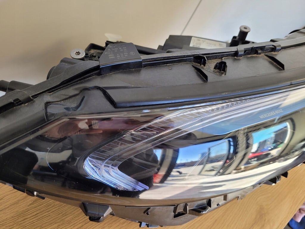 Frontscheinwerfer Mercedes-Benz Eqa Eqb A2439062801KZ LED Rechts Headlight SCH2718349779ac
