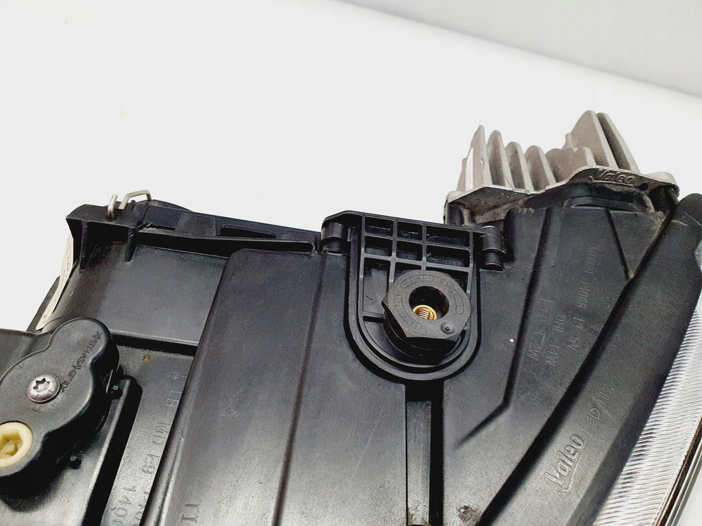 Frontscheinwerfer Seat Leon 5F1941007B LED Ein Stück (Rechts oder Links)