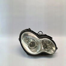 Laden Sie das Bild in den Galerie-Viewer, Frontscheinwerfer Mercedes-Benz W203 1307329088 Rechts Scheinwerfer Headlight SCH4621388638gh
