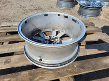 Laden Sie das Bild in den Galerie-Viewer, 1x Alufelge 18 Zoll 7.5&quot; 5x108 49ET 9671401880 Peugeot Rim Wheel