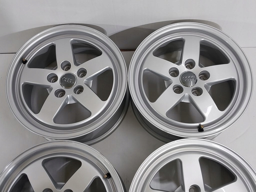 4x Alufelge 16 Zoll 7.0" 5x112 35ET Glanz Silber 8W0601025 Audi Rim Wheel