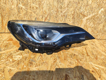 Laden Sie das Bild in den Galerie-Viewer, Frontscheinwerfer Opel Astra K 39055746 Rechts Scheinwerfer Headlight