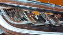 Load image into Gallery viewer, Frontscheinwerfer Toyota Yaris LED Ein Stück (Rechts oder Links) Headlight