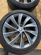 Laden Sie das Bild in den Galerie-Viewer, 1x Alufelge 18 Zoll 8.0" 5x112 44ET Matt 3V0601025AL VW I Rim Wheel FEL5008056702yz