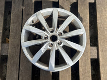 Laden Sie das Bild in den Galerie-Viewer, 1x Alufelge 17 Zoll 5x112 5G0601025K VW Golf VII I Rim Wheel FEL4061227225rq