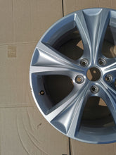 Load image into Gallery viewer, 1x Alufelge 17 Zoll 7.5&quot; 5x112 46ET Glanz Silber 5FA601025C Seat Leon Rim Wheel