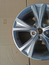 Load image into Gallery viewer, 1x Alufelge 17 Zoll 7.5" 5x112 46ET Glanz Silber 5FA601025C Seat Leon Rim Wheel FEL4623532659ib