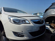 Load image into Gallery viewer, Frontscheinwerfer Opel Astra J Rechts Scheinwerfer Headlight SCH8422003308vr