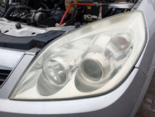 Laden Sie das Bild in den Galerie-Viewer, Frontscheinwerfer Opel Vectra C Links Scheinwerfer Headlight SCH9335421356rs