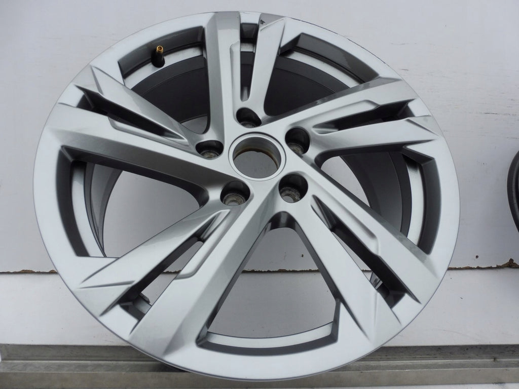 1x Alufelge 17 Zoll 7.0" 5x112 45ET Glanz Schwarz 2GA601025AM VW T-Roc Rim Wheel FEL3125279738vt