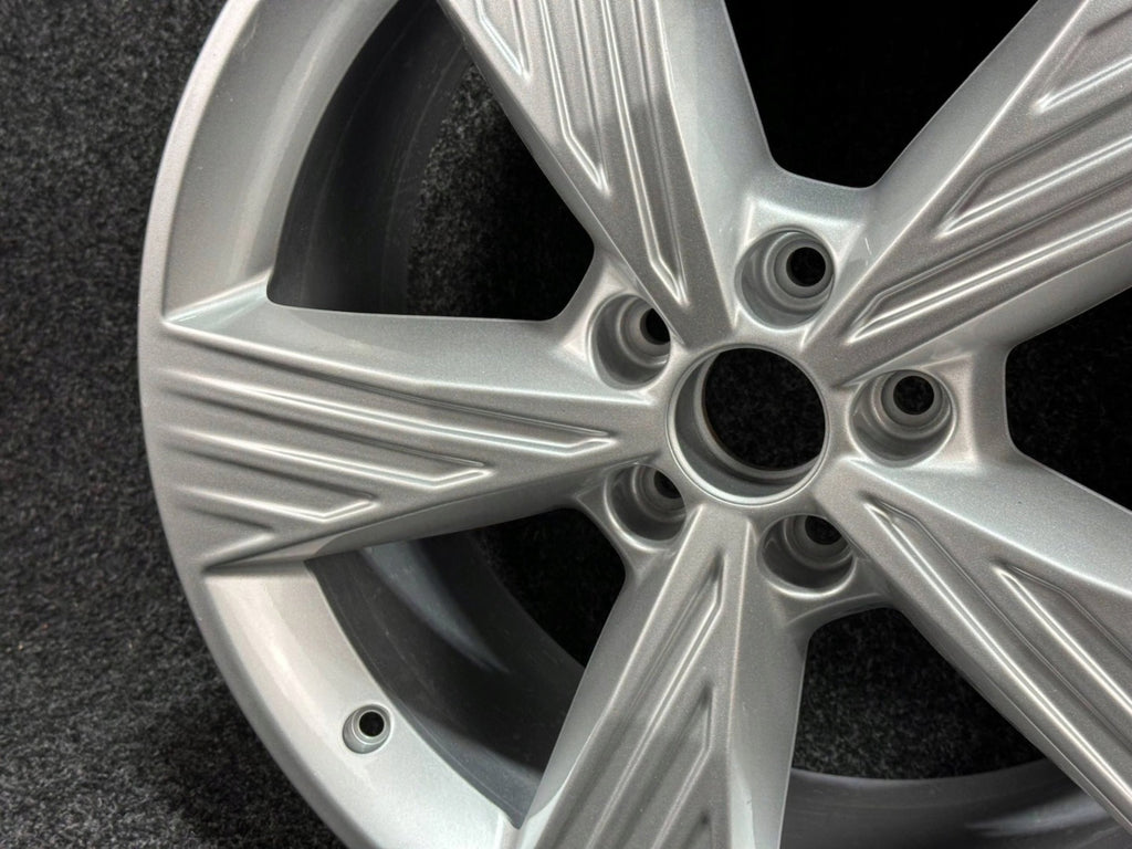 1x Alufelge 19 Zoll 89A601025B Audi E-Tron Sportback Q4 Rim Wheel FEL2501265883bc