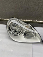 Load image into Gallery viewer, Frontscheinwerfer Porsche Cayenne I Ein Satz Scheinwerfer Headlight SCH6716006340ea
