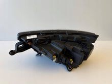 Load image into Gallery viewer, Frontscheinwerfer Skoda Kamiq 658941016 LED Rechts Scheinwerfer Headlight SCH1173863421lk