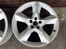 Load image into Gallery viewer, 1x Alufelge 19 Zoll 8.0&quot; 5x112 28ET Glanz Silber 4M0601025 Audi Q7 Rim Wheel