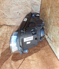 Load image into Gallery viewer, Frontscheinwerfer BMW 1 E88 E81 E82 E87 90004814 Xenon Rechts Headlight