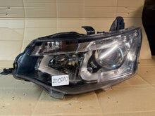 Laden Sie das Bild in den Galerie-Viewer, Frontscheinwerfer Mitsubishi Outlander I 130206 Rechts Scheinwerfer Headlight SCH8438569890wg