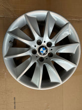 Load image into Gallery viewer, 1x Alufelge 18 Zoll 8.0" 5x120 30ET Glanz Silber 6790174 BMW 5 F10 Rim Wheel FEL8363887113zj