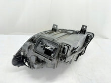 Laden Sie das Bild in den Galerie-Viewer, Frontscheinwerfer Mercedes-Benz Sprinter A9109065800 Rechts Headlight