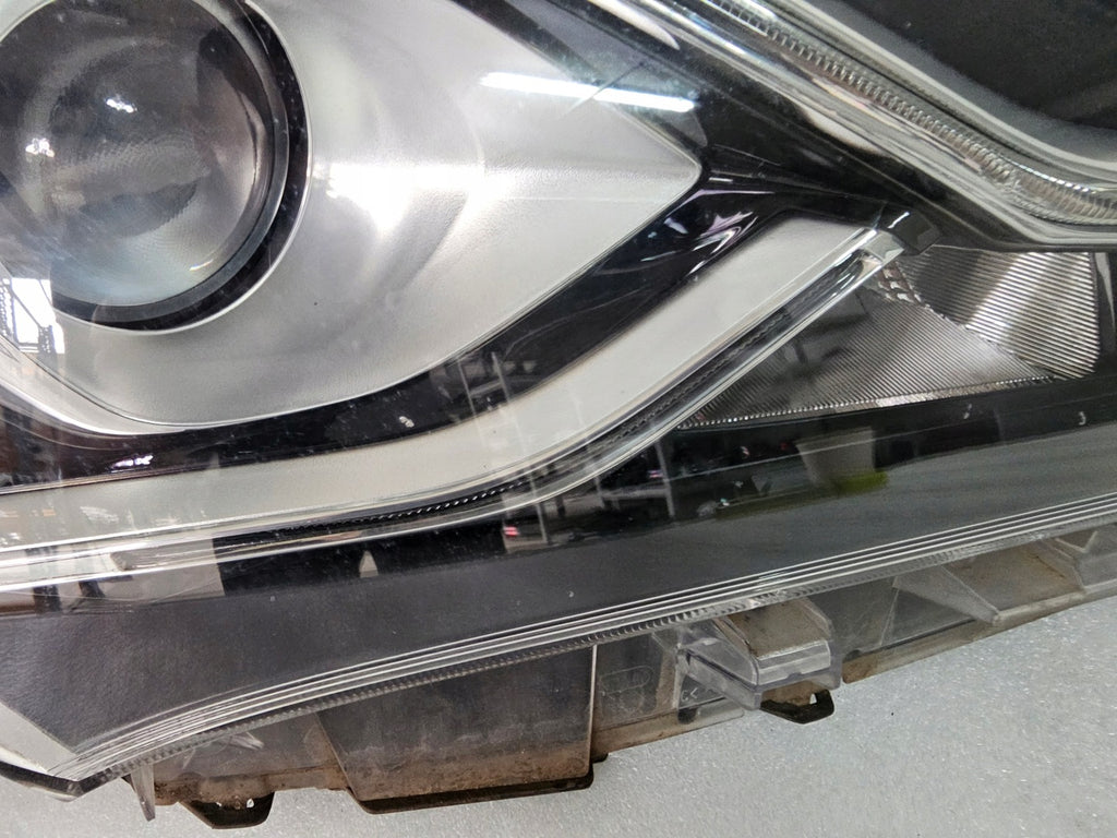 Frontscheinwerfer Toyota Yaris LED Rechts Scheinwerfer Headlight