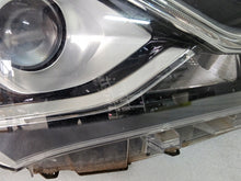 Load image into Gallery viewer, Frontscheinwerfer Toyota Yaris LED Rechts Scheinwerfer Headlight