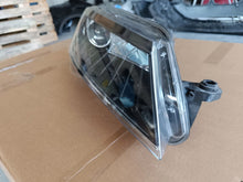 Laden Sie das Bild in den Galerie-Viewer, Frontscheinwerfer Skoda Superb III 3V1941016B Xenon Rechts Headlight