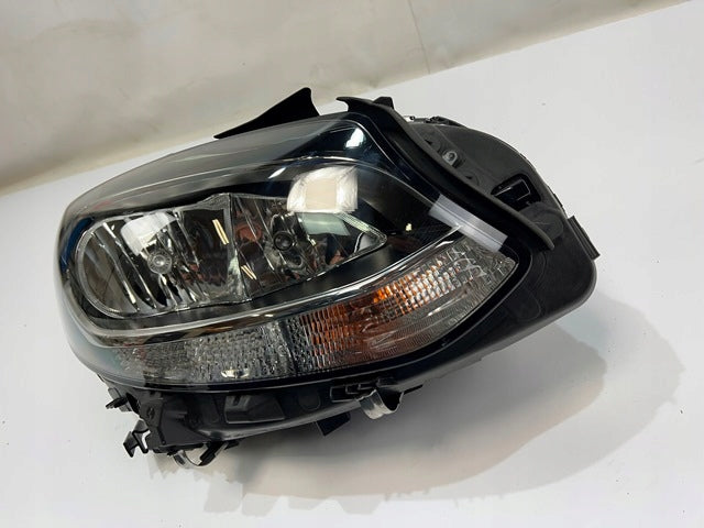 Frontscheinwerfer Mercedes-Benz W246 A2468205461 LED Rechts Headlight