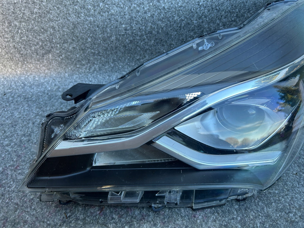 Frontscheinwerfer Toyota Yaris Links Scheinwerfer Headlight SCH2138419501eb
