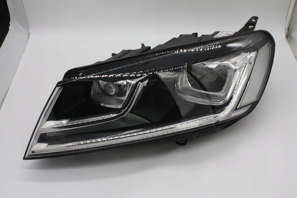 Frontscheinwerfer VW Touareg 7P1941033A Xenon Ein Stück (Rechts oder Links)