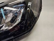 Laden Sie das Bild in den Galerie-Viewer, Frontscheinwerfer Peugeot 2008 208 II 90200109 9833036380 Links Headlight