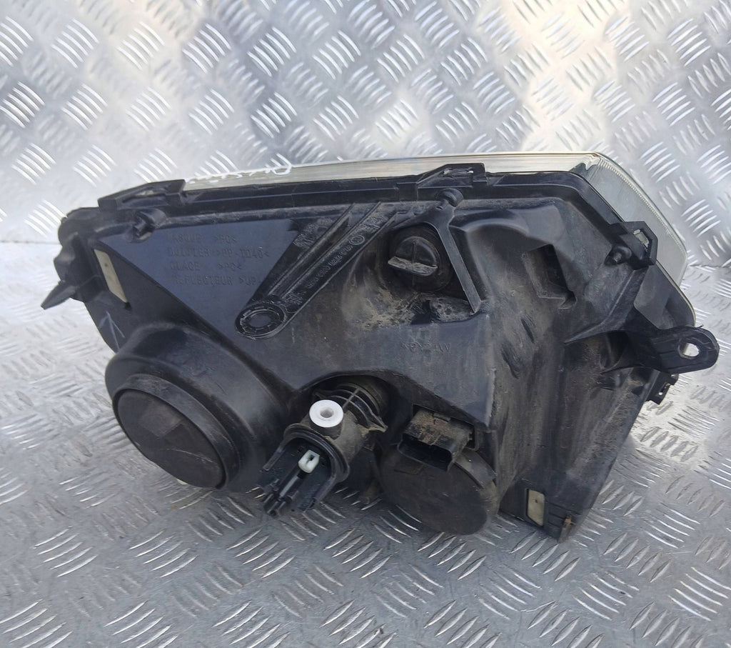 Frontscheinwerfer Dacia Duster 1305236683 Links Scheinwerfer Headlight