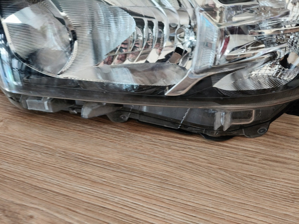Frontscheinwerfer Toyota Hilux VIII 81150-0KK60 Links Scheinwerfer Headlight SCH9694700966db
