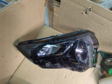 Load image into Gallery viewer, Frontscheinwerfer Ford Courier R2X613W029CE Rechts Scheinwerfer Headlight SCH1736835596lh
