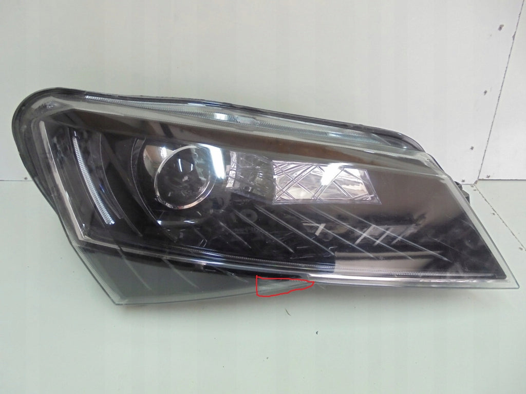 Frontscheinwerfer Skoda Superb III 3V1941016B Xenon Rechts Headlight