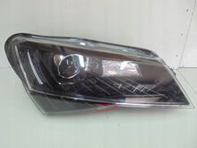 Laden Sie das Bild in den Galerie-Viewer, Frontscheinwerfer Skoda Superb III 3V1941016B Xenon Rechts Headlight