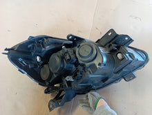 Load image into Gallery viewer, Frontscheinwerfer Renault Clio III 260606716R Links Scheinwerfer Headlight