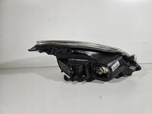 Laden Sie das Bild in den Galerie-Viewer, Frontscheinwerfer BMW Corsa D 195847658972 Links Scheinwerfer Headlight SCH3265371376pv