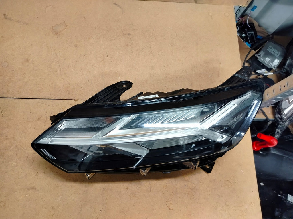 Frontscheinwerfer Dacia Sandero III Logan 260102586R Rechts oder Links