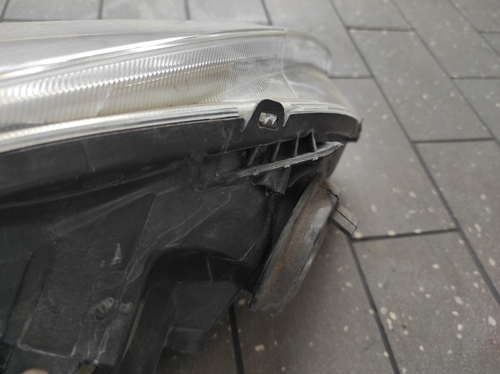 Frontscheinwerfer Toyota 89900170 89900169 8111002381 Rechts oder Links