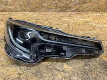 Load image into Gallery viewer, Frontscheinwerfer Toyota Corolla 81110-02S70 Full LED Rechts Headlight SCH2965195524sc