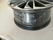 Laden Sie das Bild in den Galerie-Viewer, 1x Alufelge 19 Zoll 8.5" 5x112 40ET Glanz 4K0601025BD Audi Rim Wheel FEL2464355176ug