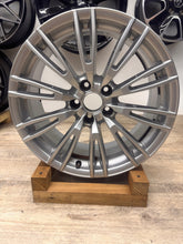 Laden Sie das Bild in den Galerie-Viewer, 1x Alufelge 18 Zoll 8.0" 5x112 28ET Silber 4H0601025AP Audi Rim Wheel FEL8414060952yr