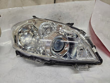 Laden Sie das Bild in den Galerie-Viewer, Frontscheinwerfer Toyota Auris 81110-02A51 Xenon Rechts Scheinwerfer Headlight