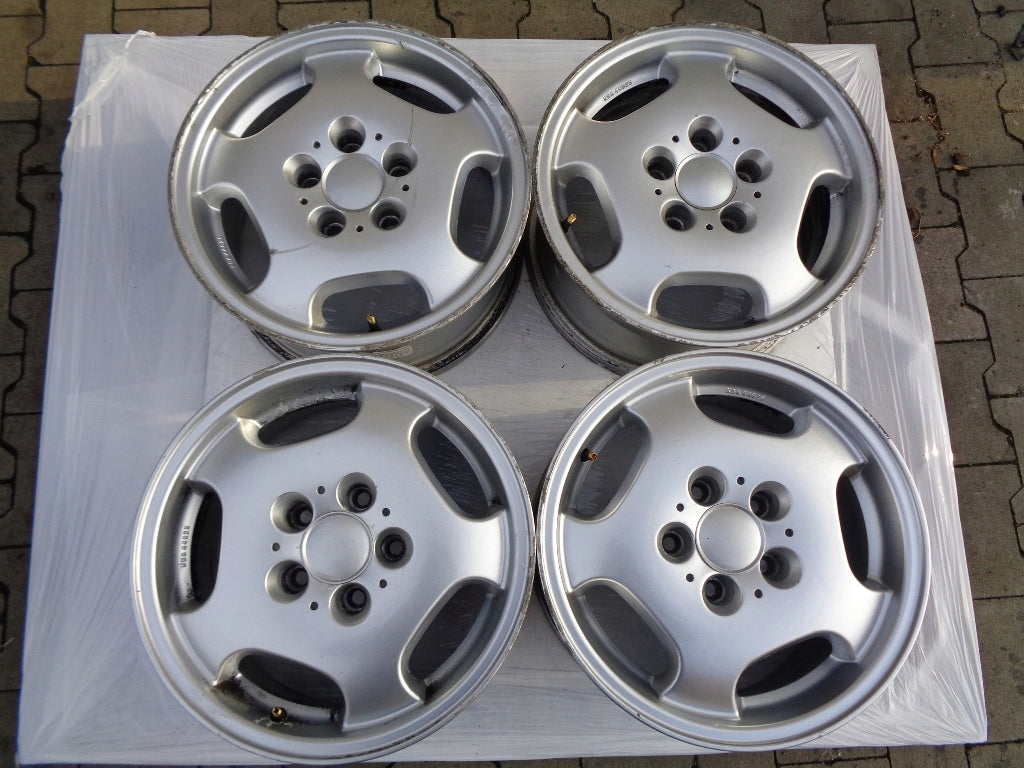 4x Alufelge 15 Zoll 7.0" 5x112 37ET Silber A2314010400 Mercedes-Benz Clk