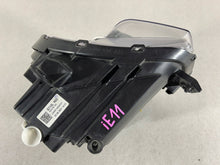 Laden Sie das Bild in den Galerie-Viewer, Frontscheinwerfer Hyundai Tucson N7921-61020 LED Ein Stück (Rechts oder Links)