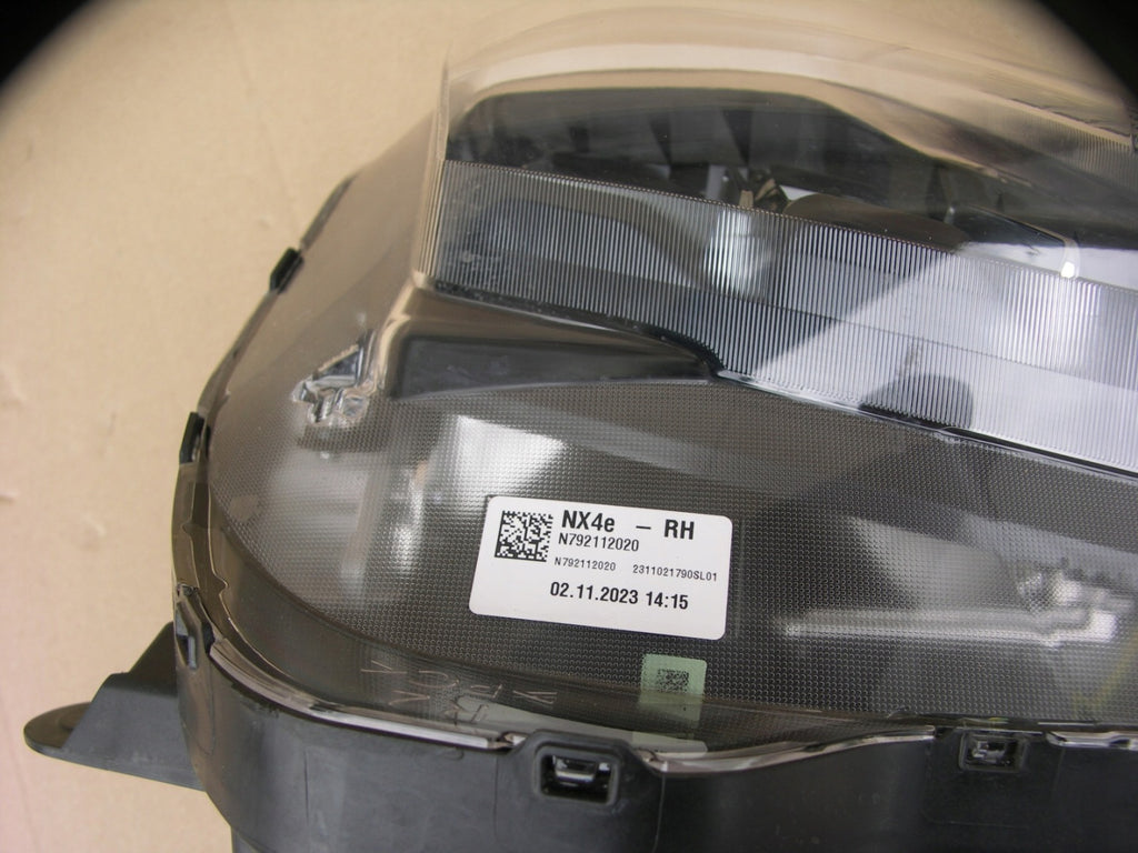 Frontscheinwerfer Hyundai Tucson N7921-61120 Rechts Scheinwerfer Headlight SCH6040823736sb