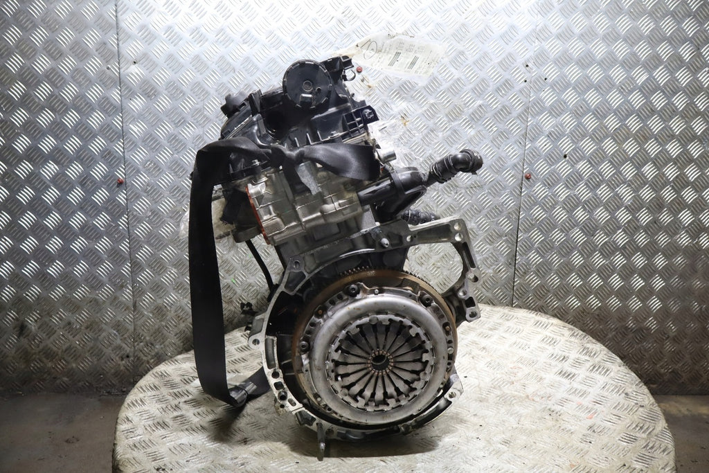 Motor Peugeot 208 II HM05 1.2 73PS 106kW 2022 Benzin Engine Unkomplett