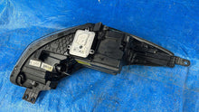 Load image into Gallery viewer, Frontscheinwerfer Kia Sportage F1921-07080 Xenon Links Scheinwerfer Headlight SCH5434695726rb