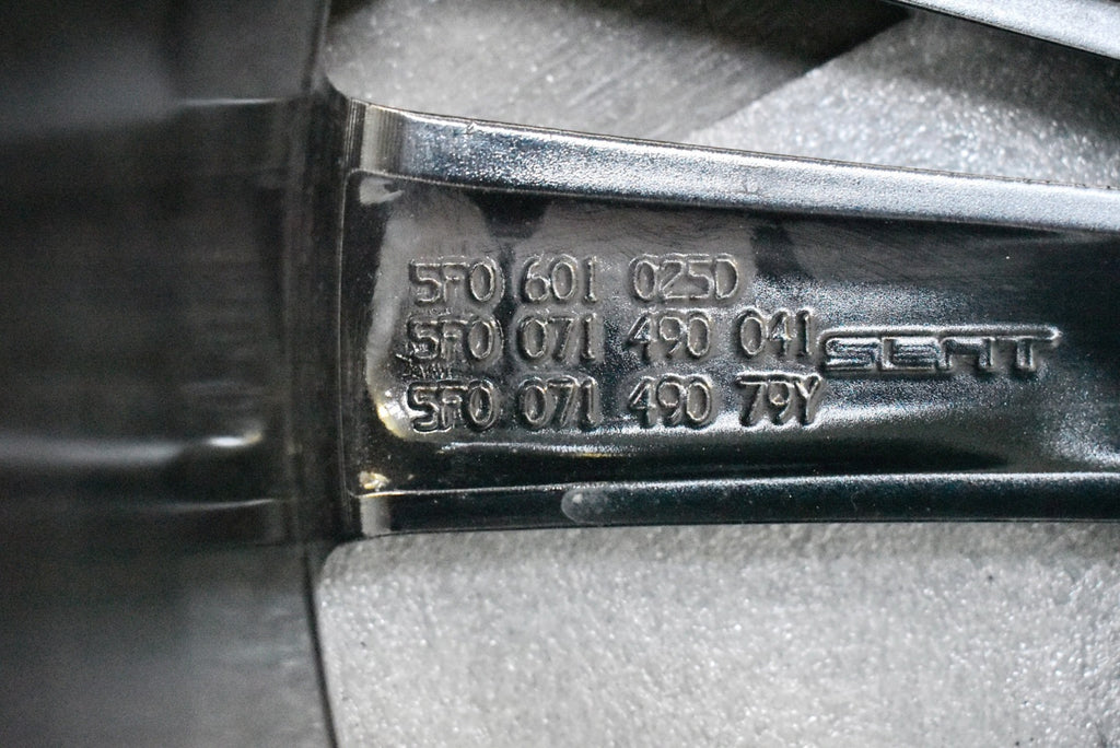 1x Alufelge 18 Zoll 7.5" 5x112 51ET Glanz Schwarz 5F0601025D Cupra Leon FEL4649243941sx