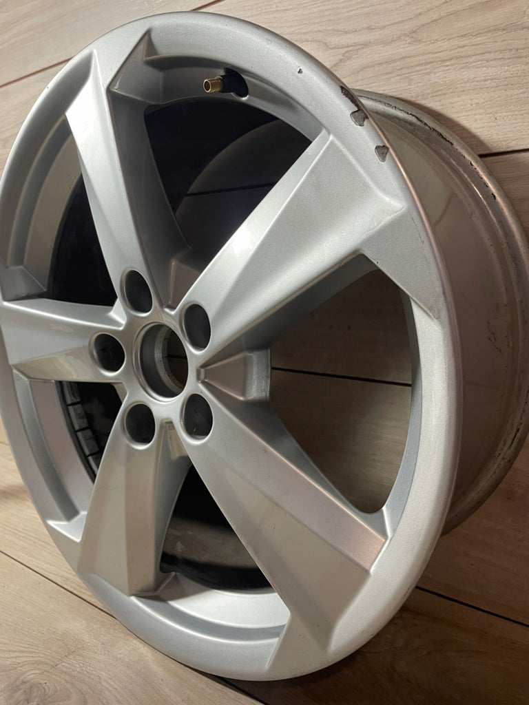 1x Alufelge 17 Zoll 7.0" 5x112 81A601025B Audi Q2 Rim Wheel FEL5971881812um