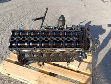 Laden Sie das Bild in den Galerie-Viewer, Motor BMW E60 E61 M57 272PS Diesel Engine Unkomplett